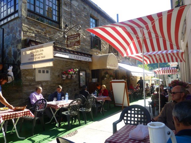 Complexo Xacobeo. Food, lodging, taxi, you name it, you got it.